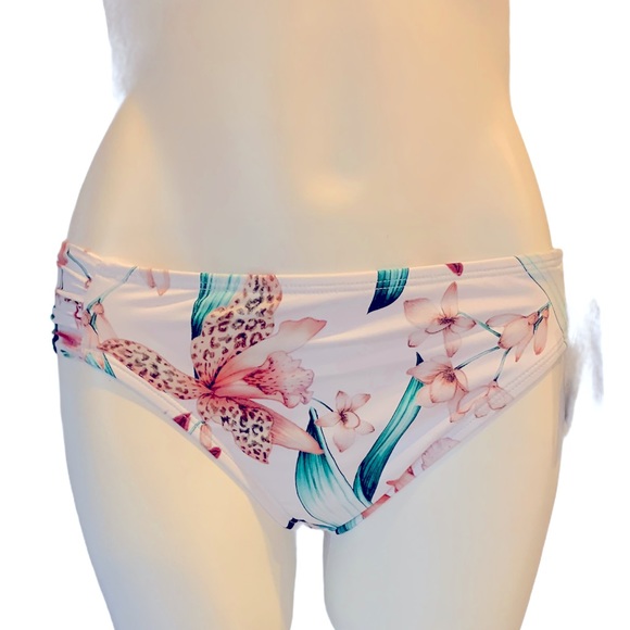 La Blanca Bikini top and bottom - Picture 7 of 7